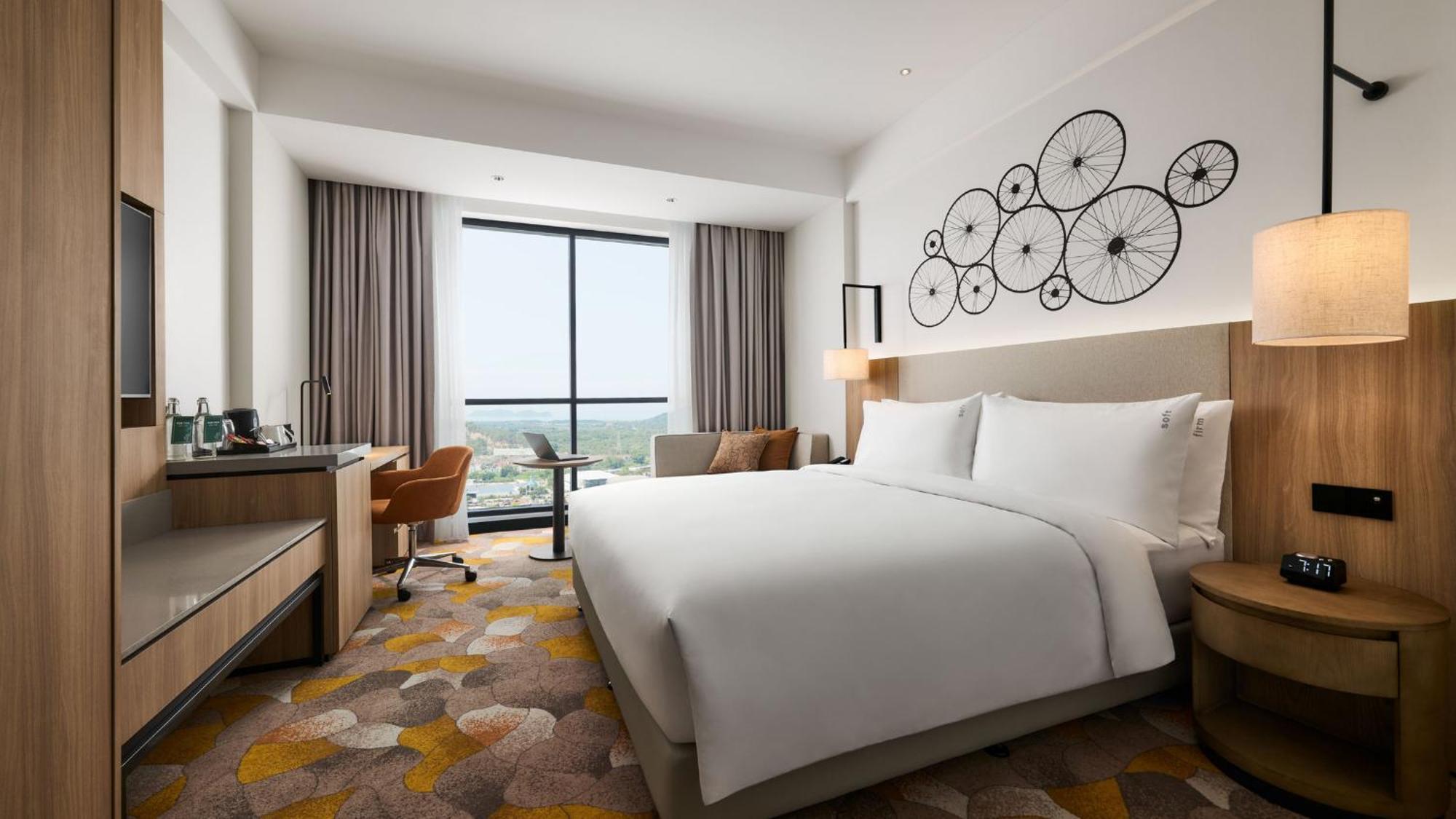 Holiday Inn & Suites Penang Prai By Ihg Букит Мертаджам Екстериор снимка