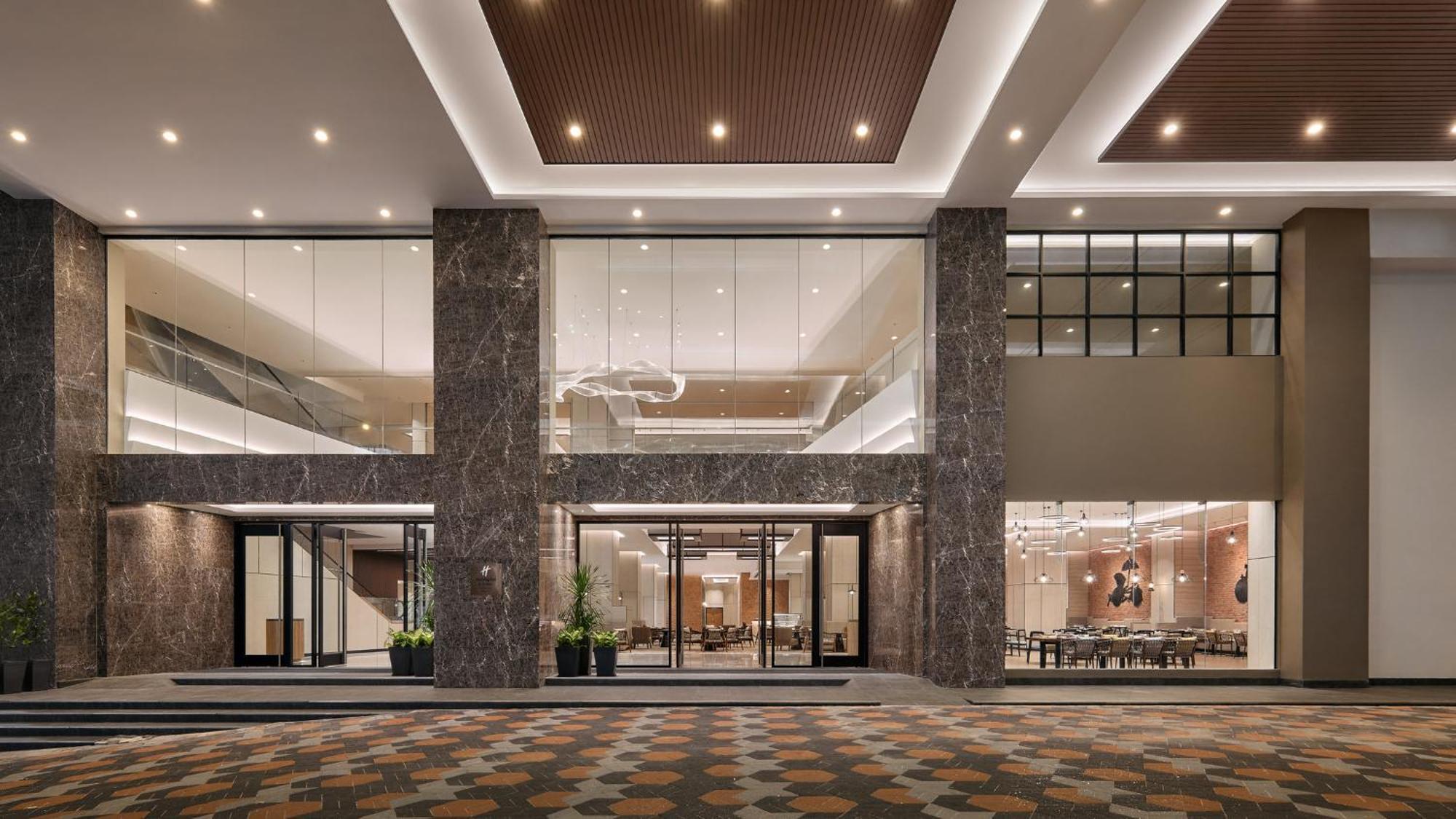 Holiday Inn & Suites Penang Prai By Ihg Букит Мертаджам Екстериор снимка