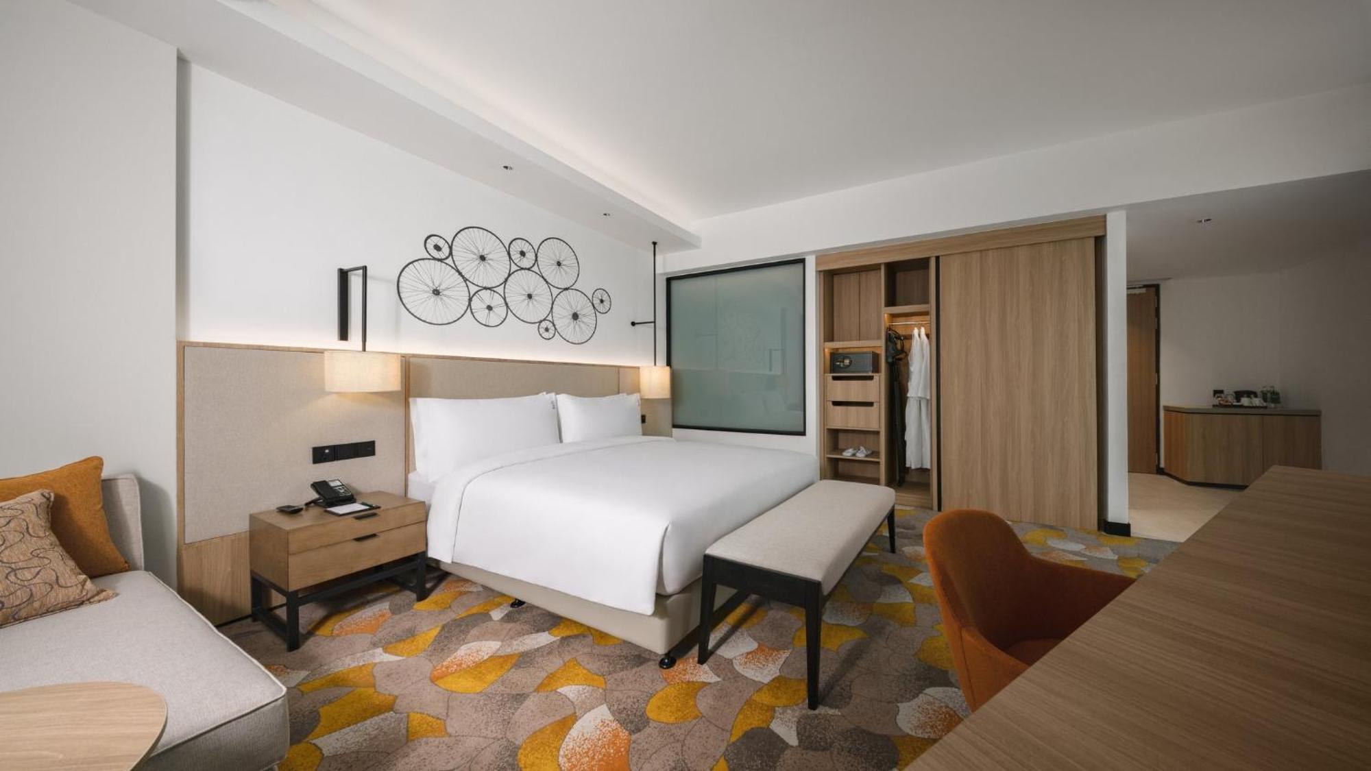 Holiday Inn & Suites Penang Prai By Ihg Букит Мертаджам Екстериор снимка