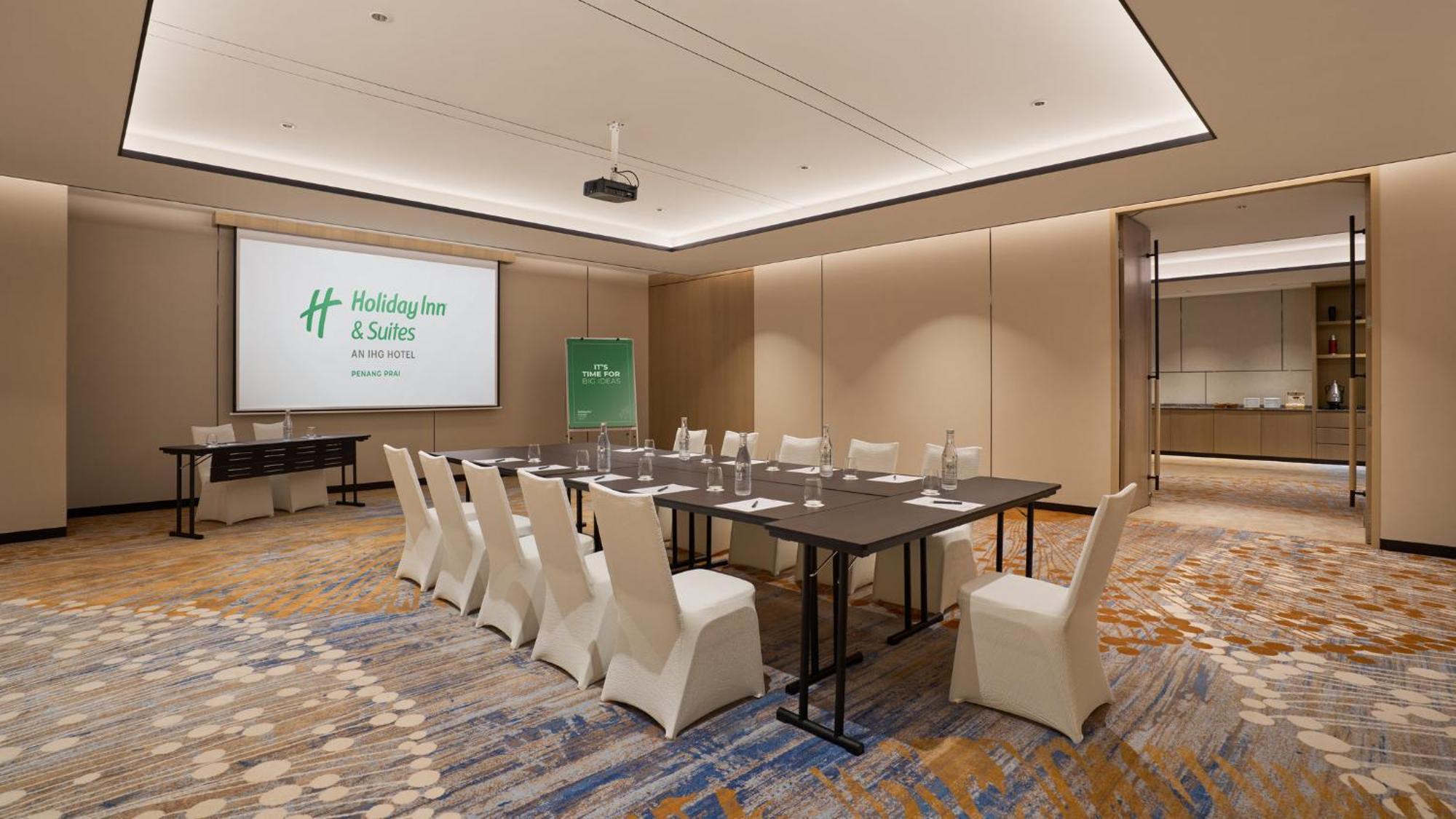 Holiday Inn & Suites Penang Prai By Ihg Букит Мертаджам Екстериор снимка