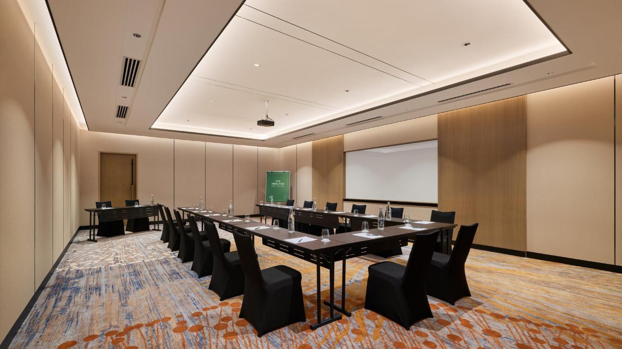 Holiday Inn & Suites Penang Prai By Ihg Букит Мертаджам Екстериор снимка